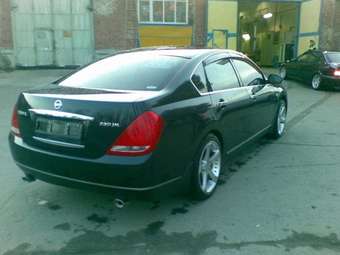 2003 Nissan Teana Photos