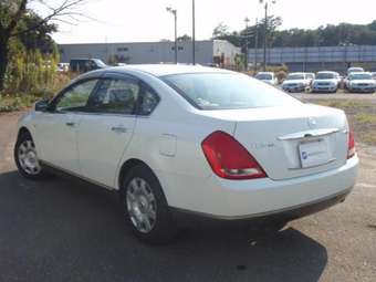 2003 Nissan Teana Pictures
