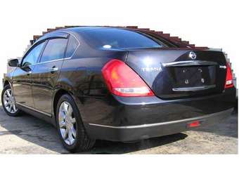 2003 Nissan Teana Photos