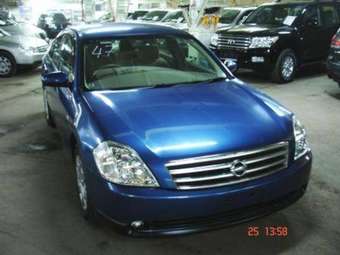 2003 Nissan Teana Pictures