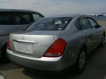 2003 Nissan Teana Photos