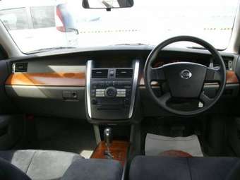 2003 Nissan Teana Photos