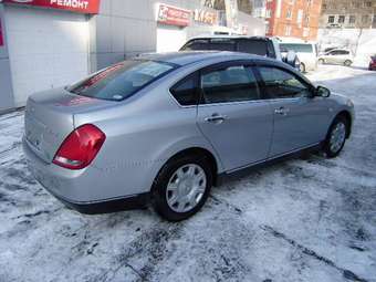 2003 Nissan Teana Pictures