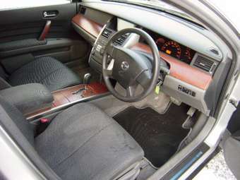 2003 Nissan Teana Pictures