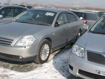 2003 Nissan Teana Pictures