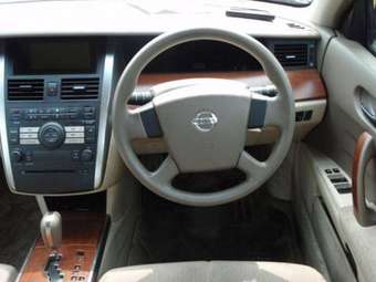 2003 Nissan Teana Pictures