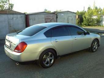 2003 Nissan Teana Photos