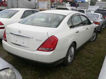 2003 Nissan Teana Pictures
