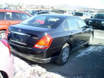 2003 Nissan Teana Pics