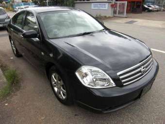 2003 Nissan Teana Photos