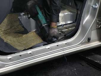 2003 Nissan Teana Pictures