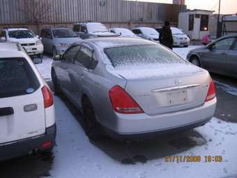 2003 Nissan Teana Pictures