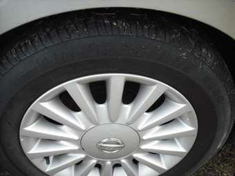 2003 Nissan Teana Pictures