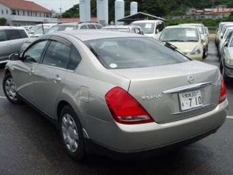 2003 Nissan Teana Photos