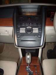 2003 Nissan Teana Pictures