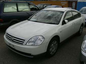 2003 Nissan Teana Pictures