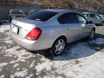 2003 Nissan Teana Photos