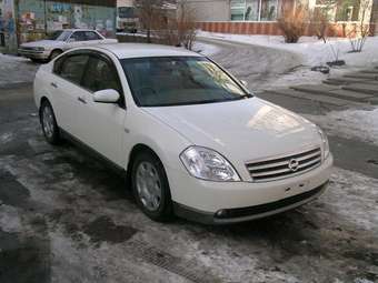 2003 Nissan Teana Pictures