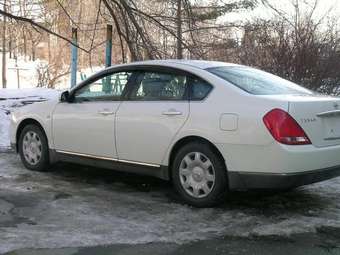 2003 Nissan Teana Pictures