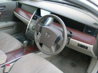 2003 Nissan Teana Pictures