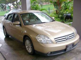 2003 Nissan Teana Photos