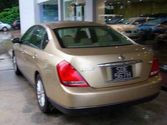 2003 Nissan Teana Photos