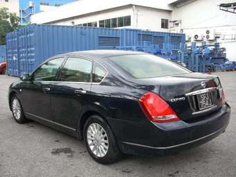 2003 Nissan Teana Photos