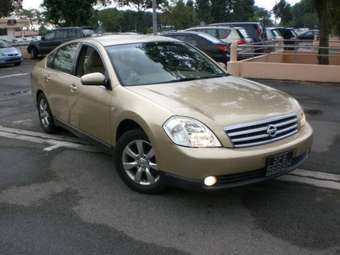 2003 Nissan Teana Pictures