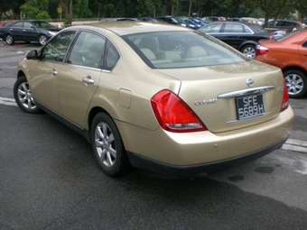 2003 Nissan Teana Pictures