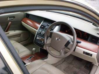 2003 Nissan Teana Photos
