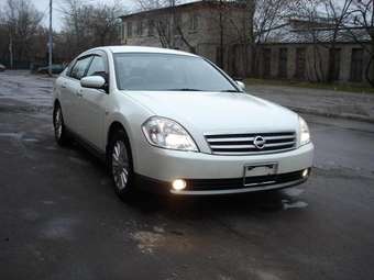 2003 Nissan Teana Photos