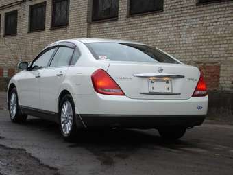 2003 Nissan Teana Photos