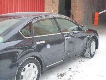 2003 Nissan Teana Pics