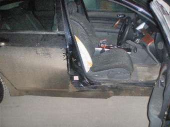 2003 Nissan Teana Photos