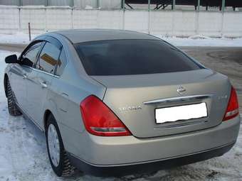 2003 Nissan Teana Photos