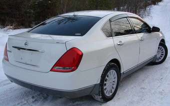 2003 Nissan Teana Pictures