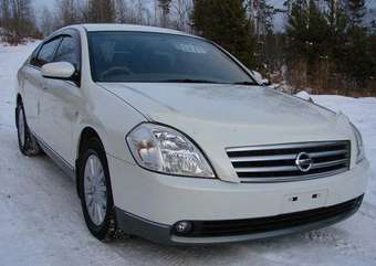2003 Nissan Teana Pictures