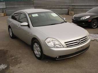 2003 Nissan Teana Photos