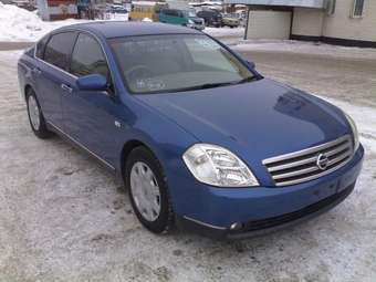 2003 Nissan Teana Pictures