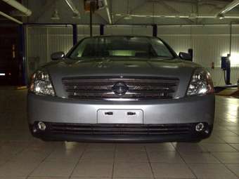 2003 Nissan Teana Pictures