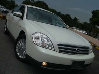 2003 Nissan Teana Photos