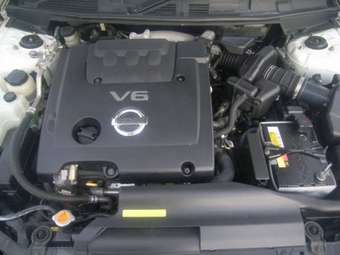 2003 Nissan Teana Wallpapers