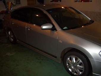 2003 Nissan Teana Photos