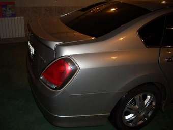 2003 Nissan Teana Pictures