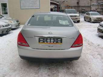 2003 Nissan Teana Photos