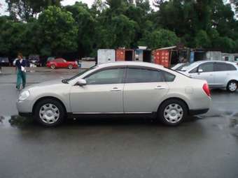 2003 Nissan Teana Pictures