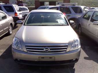 2003 Nissan Teana Photos