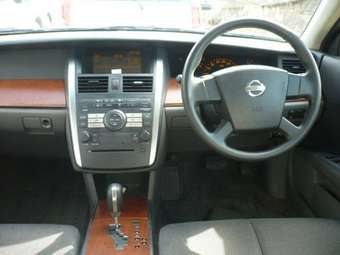 2003 Nissan Teana Pictures