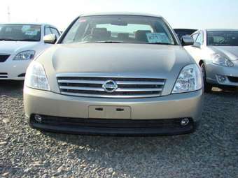 2003 Nissan Teana Photos