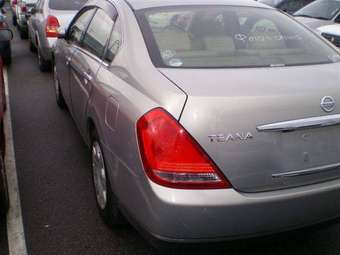 2003 Nissan Teana Wallpapers